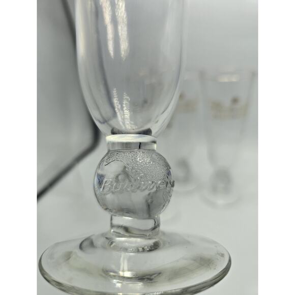 Vintage set of 4 Budweiser Millennium Footed Pilsner Beer Glasses - Picture 4 of 4